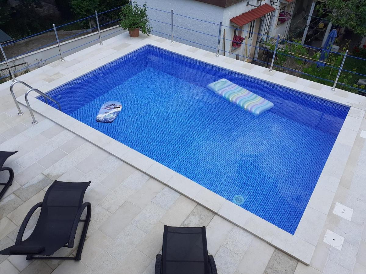 Apartment Hana With A Private Pool Malinska Kültér fotó