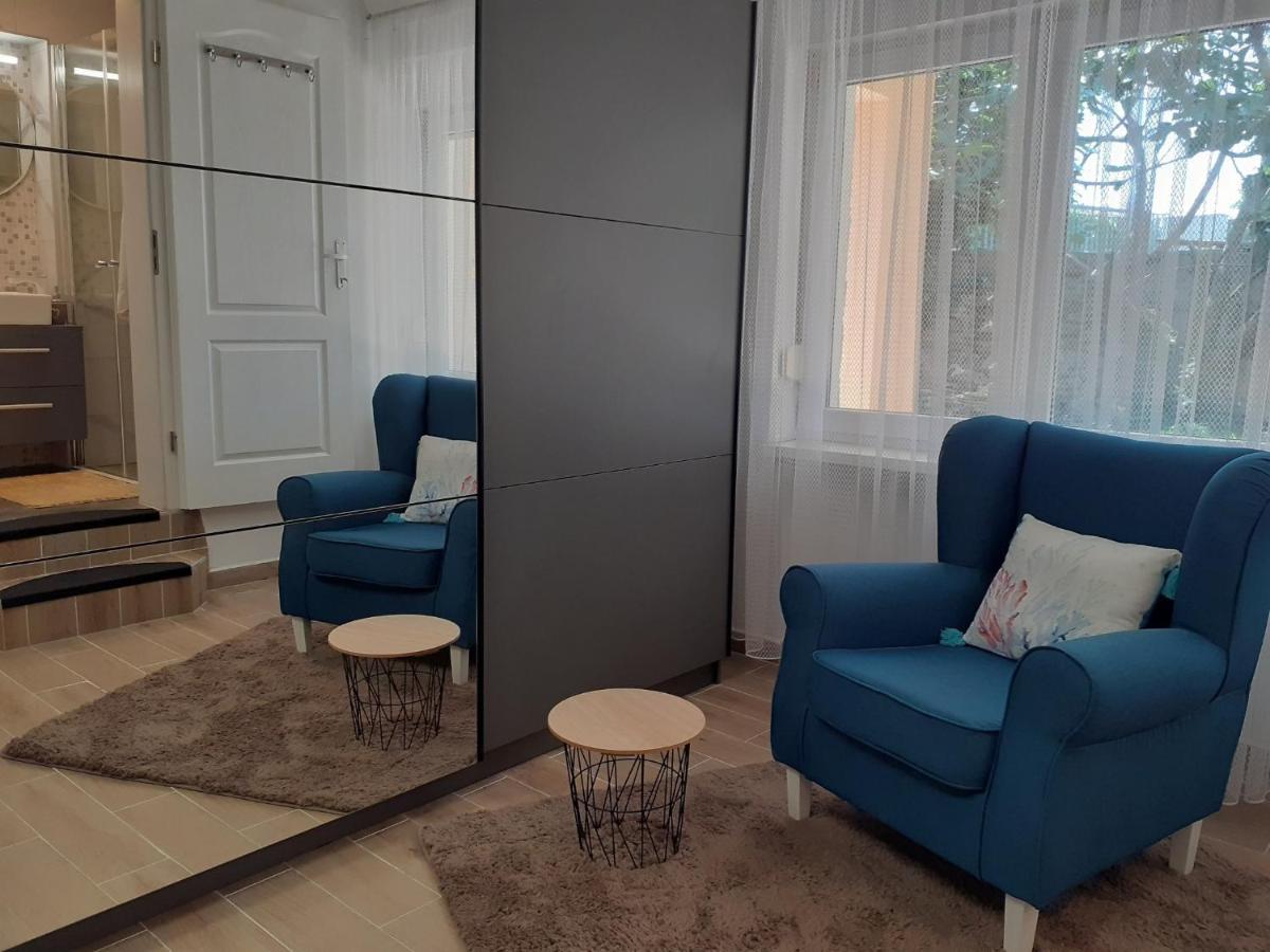 Apartment Hana With A Private Pool Malinska Kültér fotó